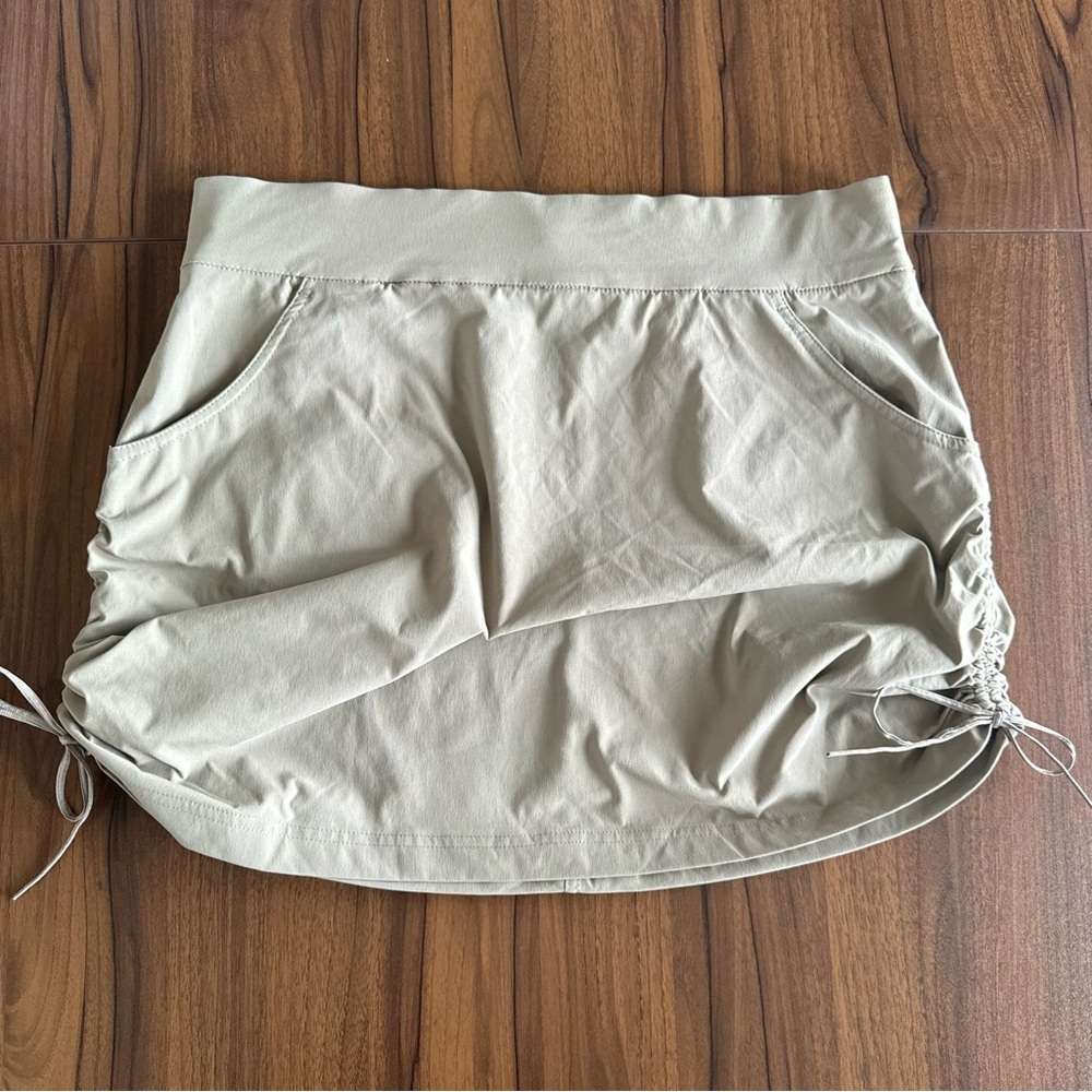 Columbia Sportswear Beige/Tan Hiking Skirt Ruched Active Skirt
